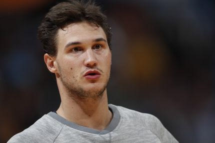 Ο Γκαλινάρι ζήτησε συγγνώμη με… απλωμένο τον αγκώνα