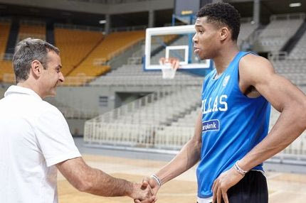 Με Μητσοτάκη η προπόνηση της Εθνικής