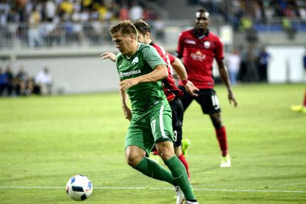 Ετοιμάζει Λουντ για αριστερό μπακ!