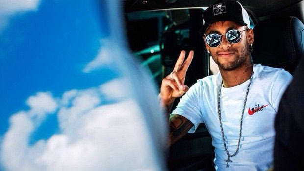 Όταν ο Νεϊμάρ κορόιδευε με μία επική PHOTO την Παρί!