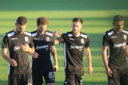 Χάνουν Έστερσουντ Κάνιας, Λεβέκ