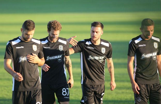 Χάνουν Έστερσουντ Κάνιας, Λεβέκ