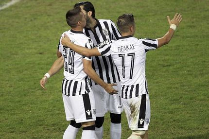 Μαζεύει τα ασυμμάζευτα