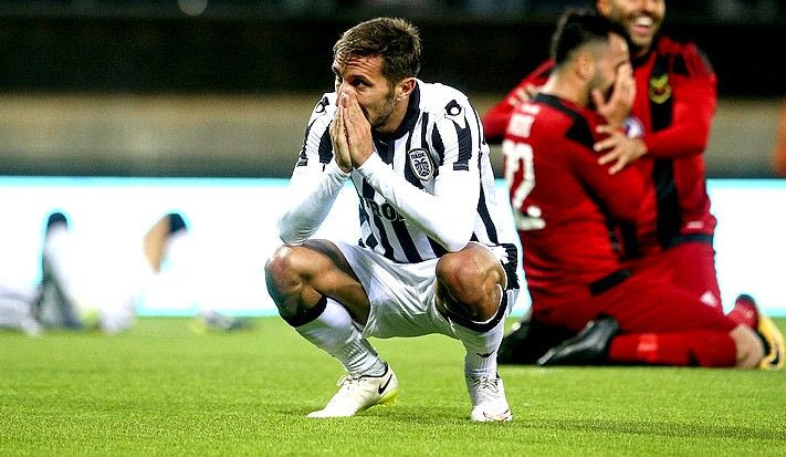 Οποιος φοβάται, πέφτει και κοιμάται