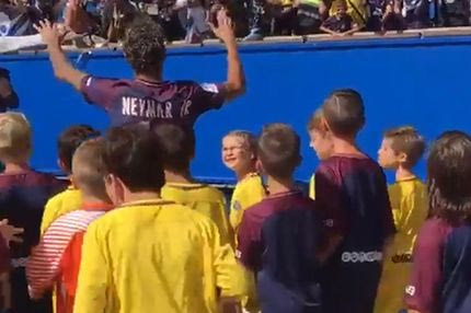 Νεϊμάρ… μανία στην πρεμιέρα της Παρί!