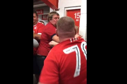 Έπαιξαν ξύλο για ένα κομμάτι πίτα οι οπαδοί της Νότιγχαμ!