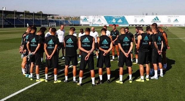 Ενός λεπτού σιγή στην προπόνηση για τα θύματα στην Βαρκελώνη