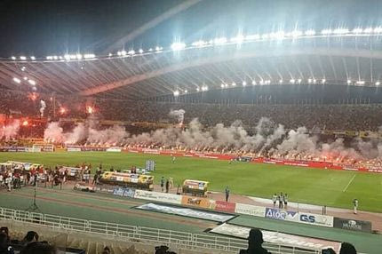 Το παίρνει πάνω του και ο κόσμος της ΑΕΚ