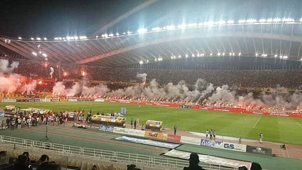 Το παίρνει πάνω του και ο κόσμος της ΑΕΚ