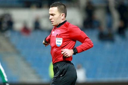 Πυρά και για τον… τέταρτο στη Νέα Σμύρνη