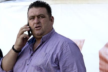 Έξαλλοι με Νιόπλια: “Δεν αξίζει ούτε φτύσιμο!”