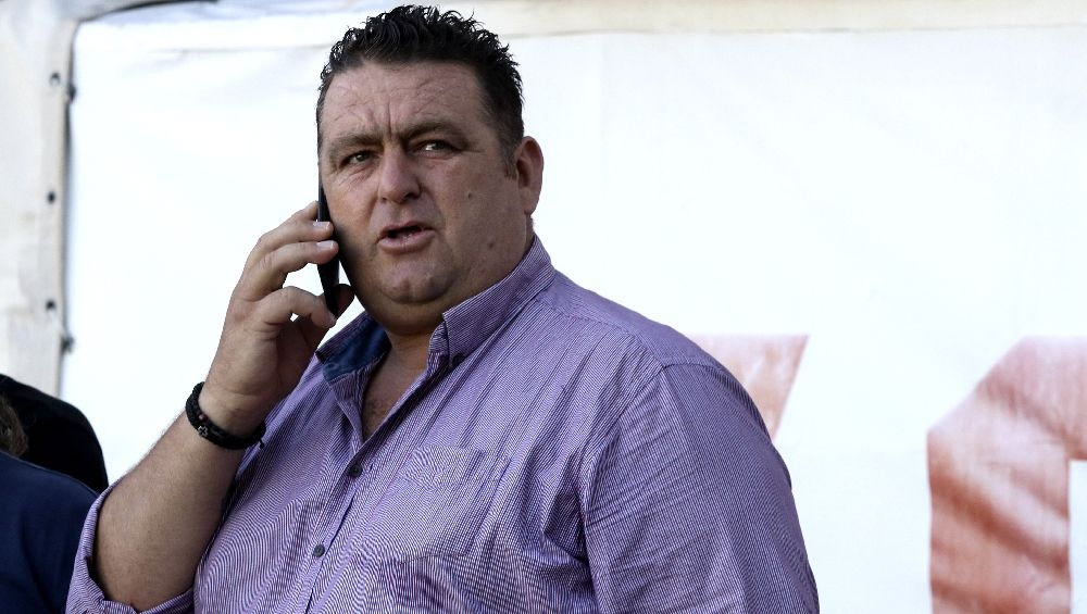 Έξαλλοι με Νιόπλια: “Δεν αξίζει ούτε φτύσιμο!”