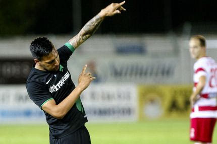 Κολλημένος με την Μπόκα ο Τσάβες!