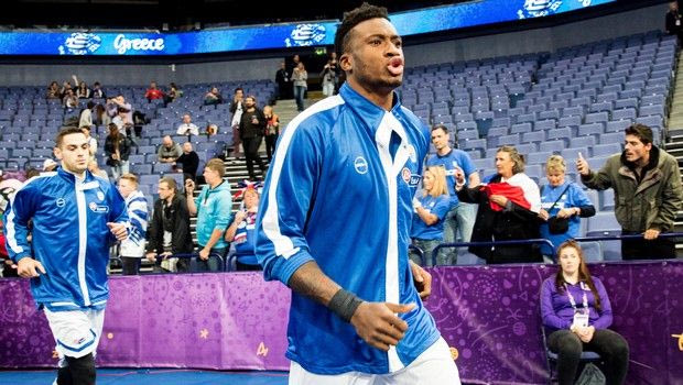 Με τέτοια εμφάνιση, πως να μην ήταν υπερήφανος ο Giannis;