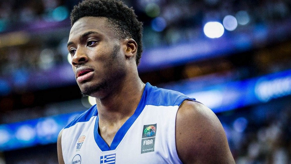 O Θανάσης τα “έχωσε” σε συμπαίκτες και απάντησε ο Παπαπέτρου