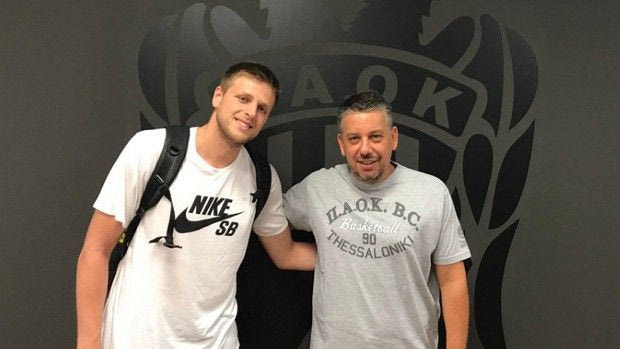 Δεν απέφυγε το χειρουργείο ο Χαραλαμπόπουλος