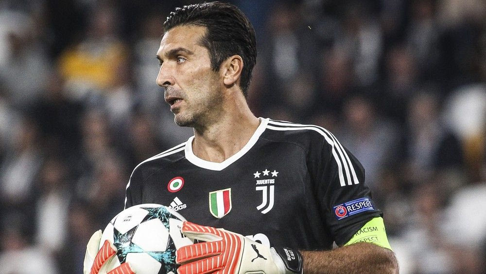 Ο Μπουφόν ξεπερνάει την τελειότητα…