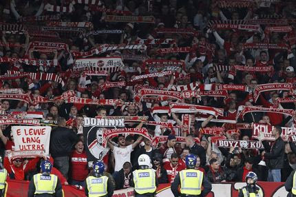 Προσοχή, προσοχή! Οι οπαδοί της Κολωνίας δεν ήταν και τόσο καλά παιδιά…