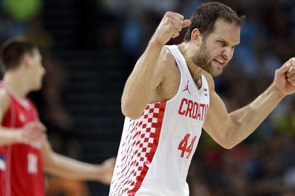 “Κέρασε” 100άρα η Κροατία, νίκη με ζόρια για Ρωσία