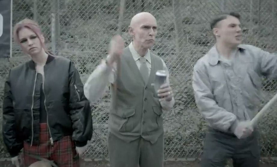 Η Ντόρτμουντ έριξε… κλωτσιά στο φασισμό!