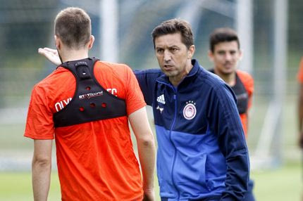 O Χάσι κάλεσε τους βασικούς στο γραφείο του και είχε λόγο…