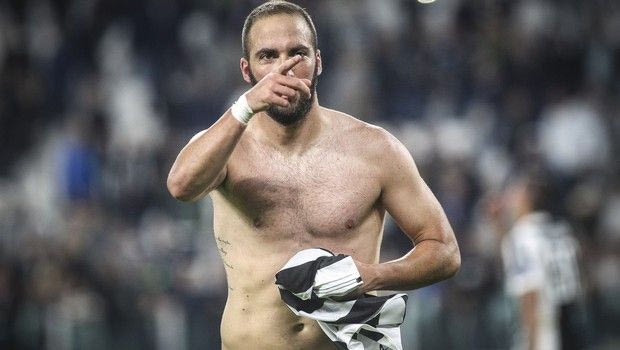 Η σαρκαστική ατάκα του Ιγκουαΐν για το πρωτοσέλιδο της Tuttosport!