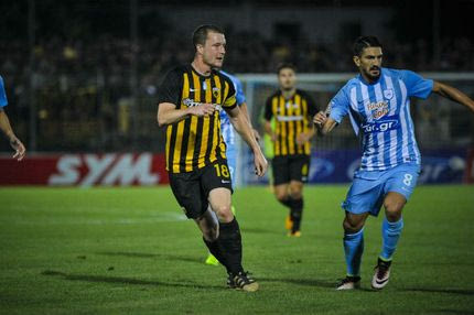 Πώς ο επαγγελματίας Γιόχανσον… μπλόκαρε του στόπερ στην ΑΕΚ