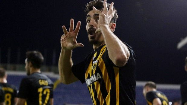 Η ΑΕΚ στην κορυφή με πέναλτι… εκτός περιοχής!