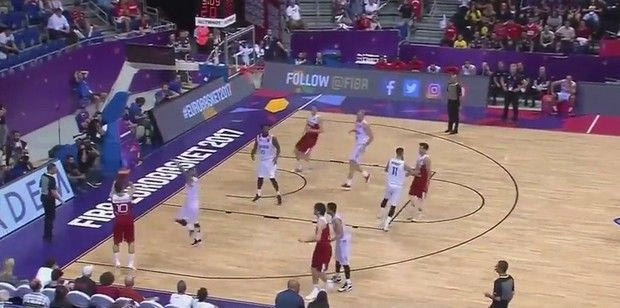 Ακόμη βάζει τρίποντα ο Μαχμούτογλου