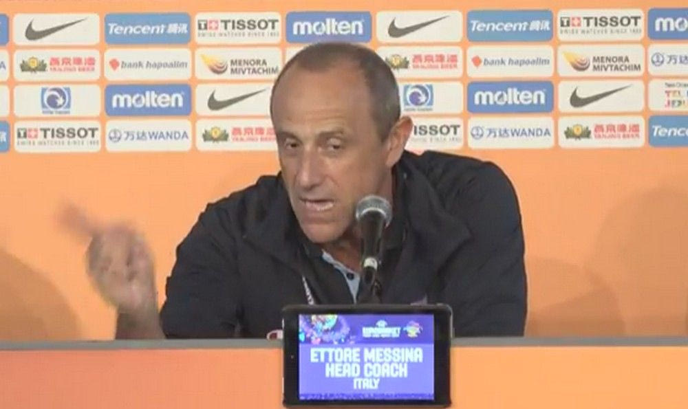 Ρεσιτάλ από Μεσίνα που τα “έχωσε” σε υπάλληλο της FIBA: “Είμαι κακό σπυρί στον…”