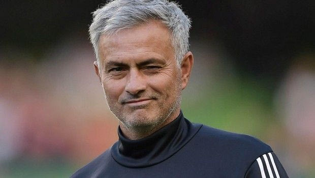 Ο Μουρίνιο έβαλε στολή γκολκίπερ και σκόραρε με πέναλτι!