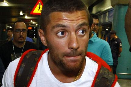 Η… έκπληξη Ουζουνίδη με τη θέση του Μουνιέ