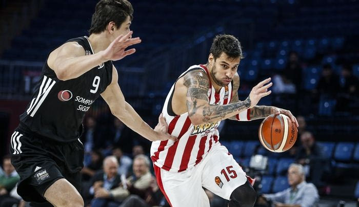 Ρεσιτάλ λαθών και πρώτη ήττα για τον Ολυμπιακό