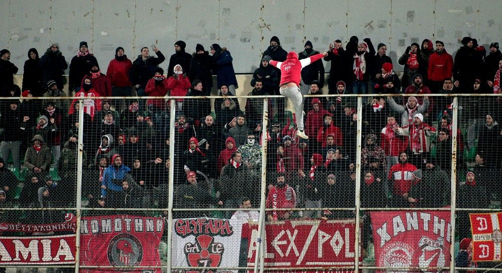 Με τον κόσμο του ο Ολυμπιακός παρά το “φρένο”