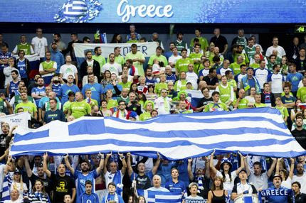 Οπαδική… μαγεία στις κερκίδες στο Ελλάδα – Σλοβενία