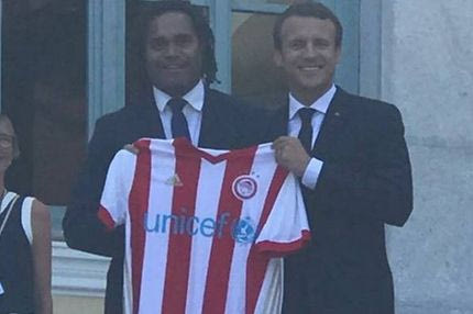 Ο Καρεμπέ έκανε Ολυμπιακό τον Μακρόν!