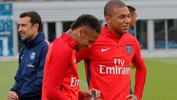 Τα 402.000.000 ευρώ της Παρί μαζί για πρώτη φορά!