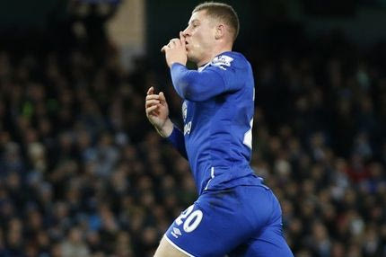 “Τρελάθηκε” ο Μπάρκλεϊ και άφησε την Τσέλσι με το στιλό στο χέρι!