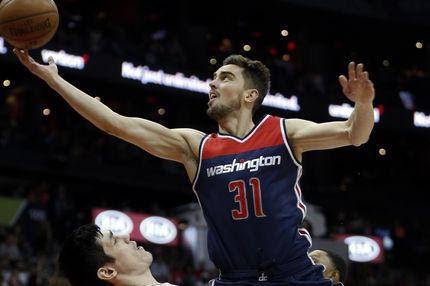 Το κάρφωμα του Σατοράνσκι δεν το περιμένεις με τίποτα…