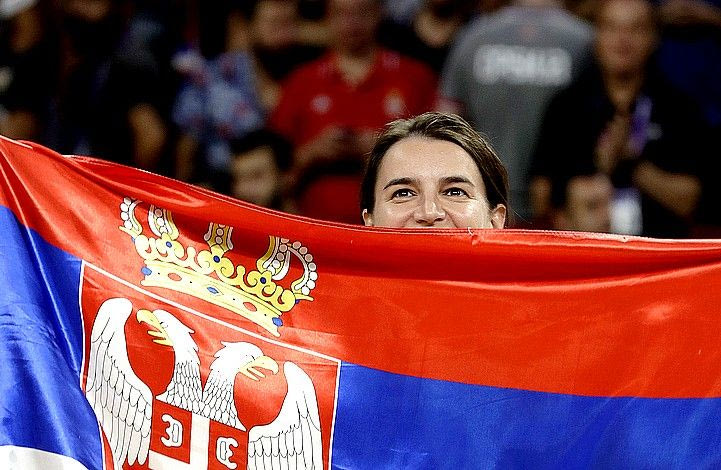 Αποθεώθηκε η… δεύτερη Σερβία στο Βελιγράδι