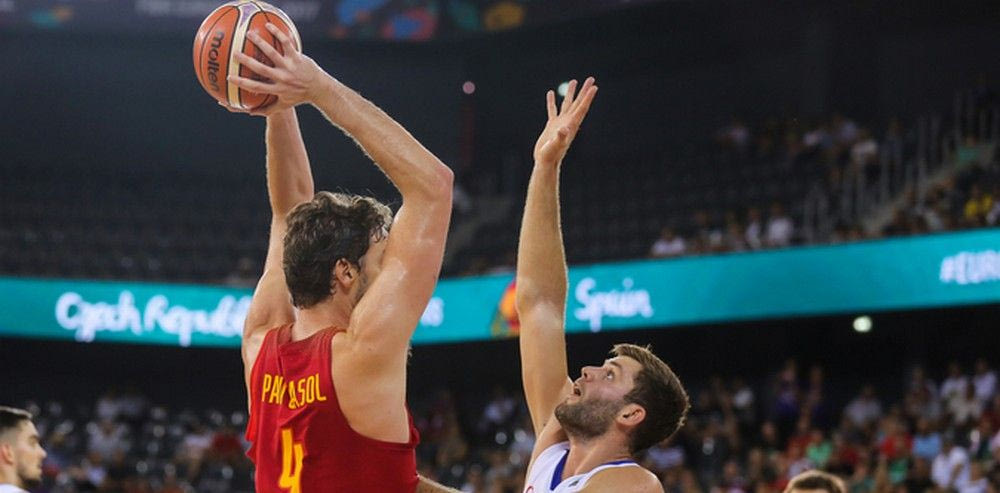 Σιγά μην χρειαζόταν τον Πάου Γκασόλ: Υπάρχουν τ’ αδέρφια Ερνανγκόμεθ