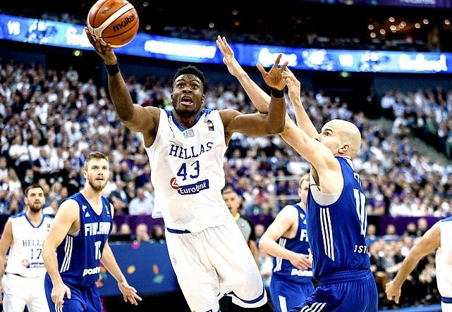 Μάγκας και σωστός ο Θανάσης!