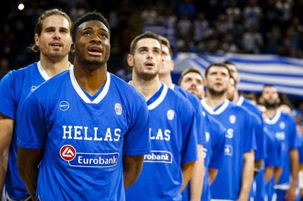 Με τους “μάγκες” πανηγύρισε και ο Αντετοκούνμπο