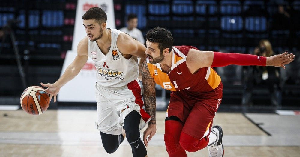 Σούπερ Ολυμπιακός, εξαιρετικός Τολιόπουλος