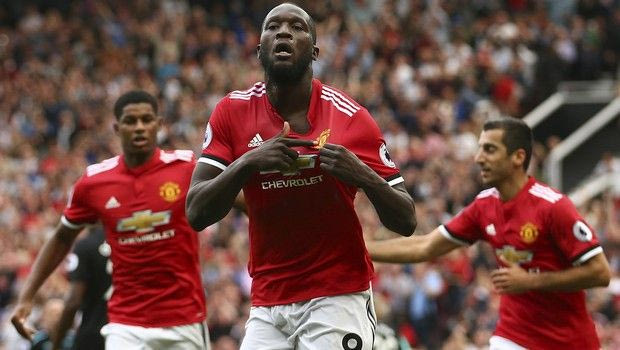 Σάλος με το πιπεράτο σύνθημα για τα γεννητικά όργανα του Λουκακού!