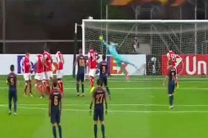 Νέα φαουλάρα του… 37άρη Εμρέ!