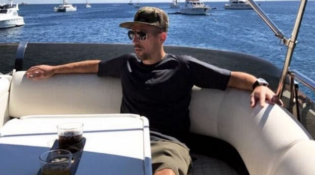 “Μύκονοοοoςςς” και ο Ριμπερί