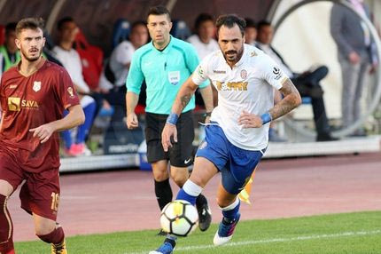 “Εμφύλιος” για Αλμέιδα στην Χάιντουκ