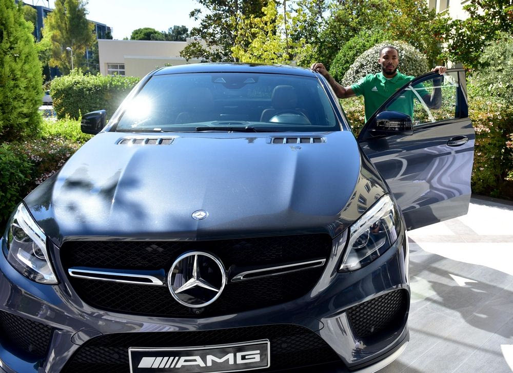 Η “ανταμοιβή” των πράσινων με… Super car!