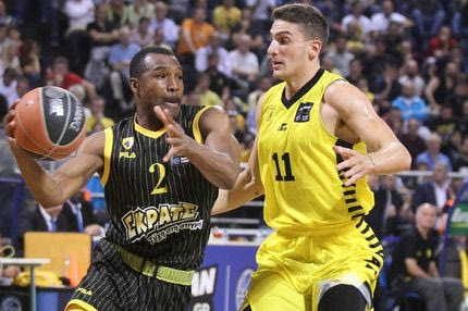 Αθηναίου και Άρης “σκότωσαν” την ΑΕΚ μπροστά στα μάτια του Αγγελόπουλου